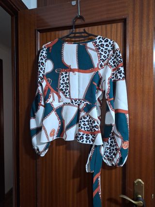 Camisa cruzada estampada mujer