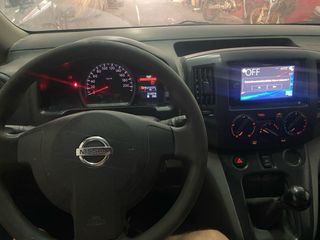 Nissan NV200 2010