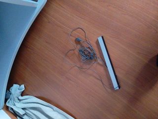 Nintendo Wii Blanca con soporte y cables