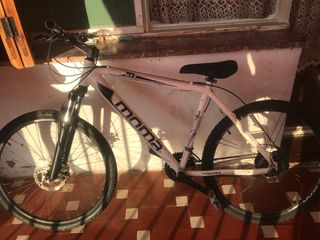 Bicicleta Moma GTT 2.0 en buen estado