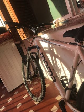 Bicicleta Moma GTT 2.0 en buen estado