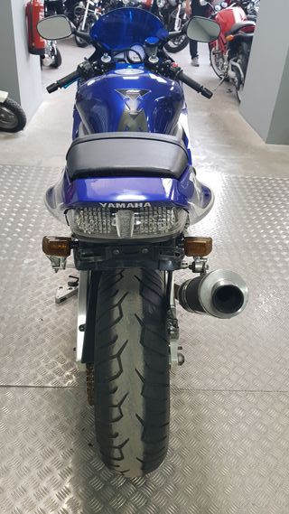 YAMAHA YZF R6 Azul
