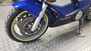 YAMAHA YZF R6 Azul