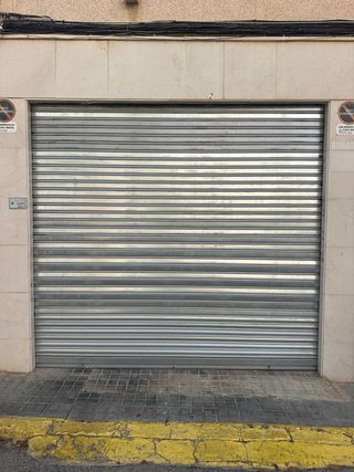 Puerta enrollable con motor nuevo