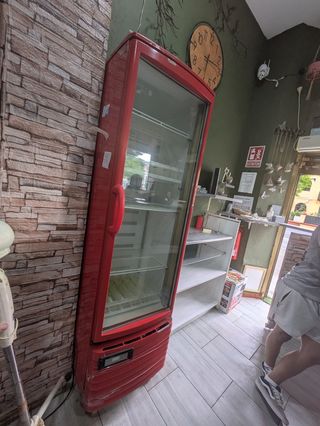 Nevera de bebidas exhibidora
