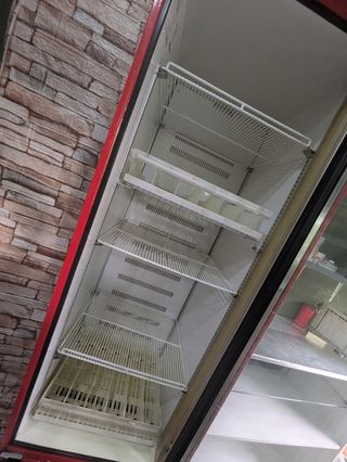 Nevera de bebidas exhibidora