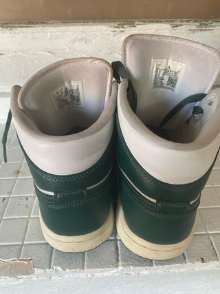 Zapatillas Air Jordan 1 Mid Verdes y Blancas