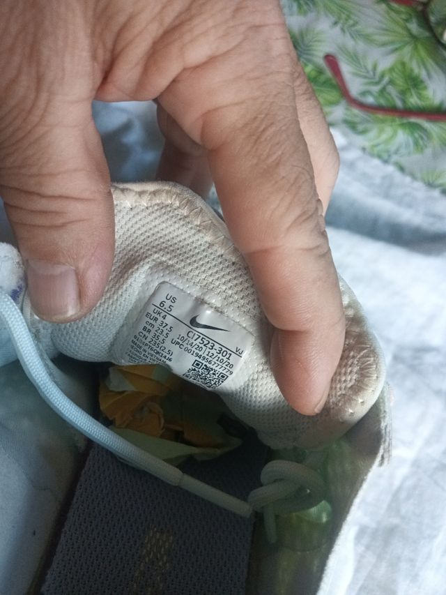 Zapatillas Nike Beige y Rosa