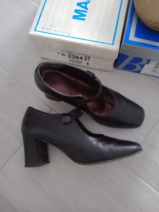 Zapatos de mujer talla 36. Lote56