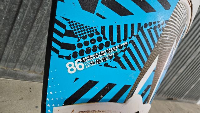 Tabla Windsurf Fanatic Twinser 86L Olas