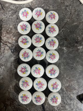 Pomos de cerámica con flores