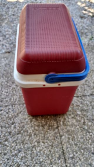 Frigorifero portatile picnic rosso e blu