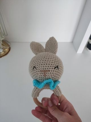 Sonajero de crochet para bebé