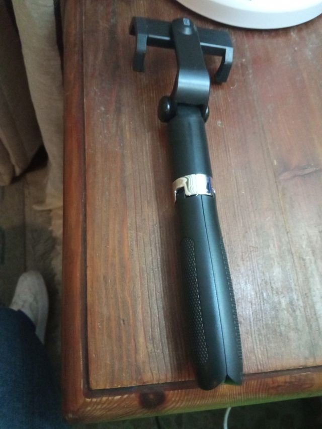 Trípode extensible con mando