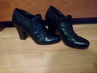 Zapatos altos de tacón negros