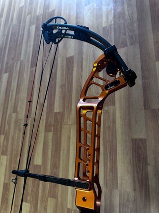 Arco compuesto Sanlida X10 Hero 40 
