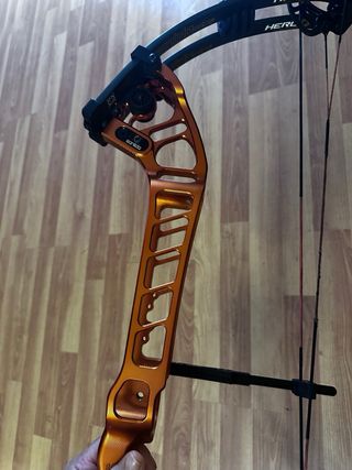 Arco compuesto Sanlida X10 Hero 40 
