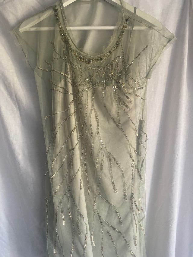 Vestido Hoss Intropia verde con pedrería