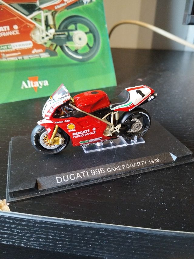 Colección Motos de Competición Altaya Ducati 996