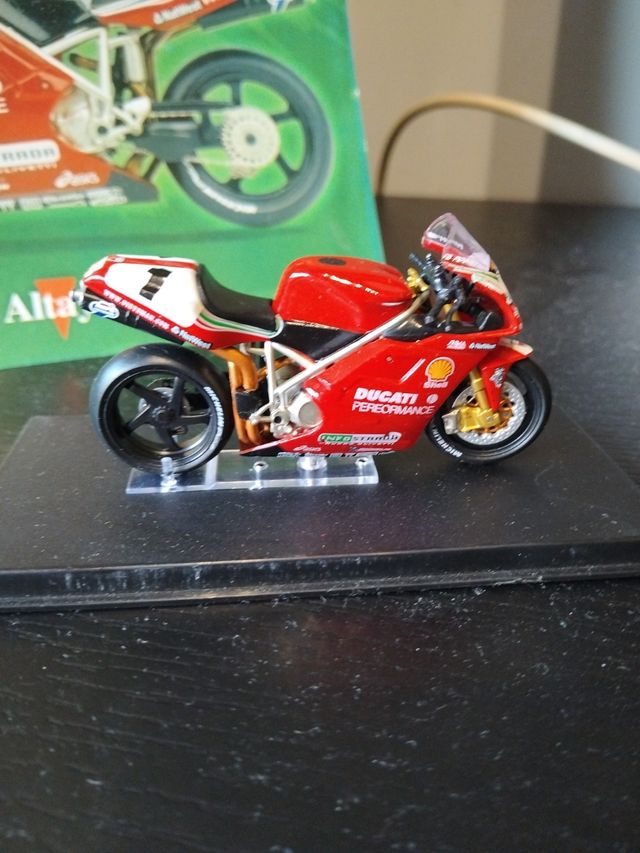 Colección Motos de Competición Altaya Ducati 996