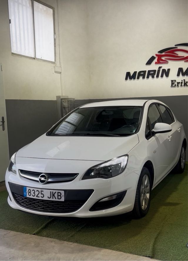 Opel Astra 2015