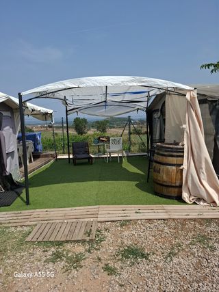 Caravana en camping familiar y abierto todo el año