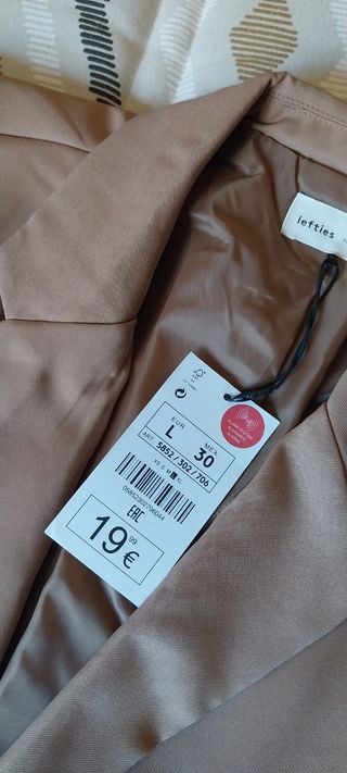 Blazer / Americana Beige Talla L Nueva Con Etiquet