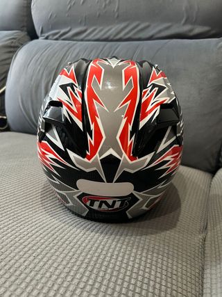 Casco de moto TNT Helmets  NEGOCIABLE