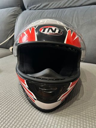 Casco de moto TNT Helmets  NEGOCIABLE