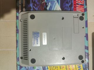 Super Nintendo con caja y 2 mandos