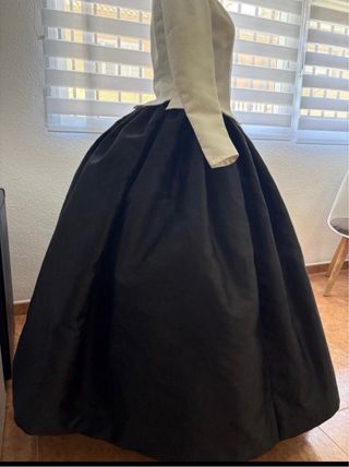 Falda de fallera negra