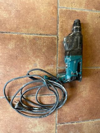Taladro percutor Makita