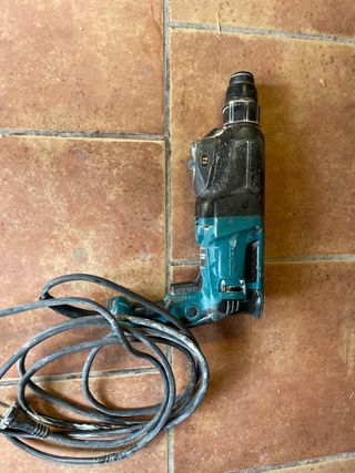 Taladro percutor Makita
