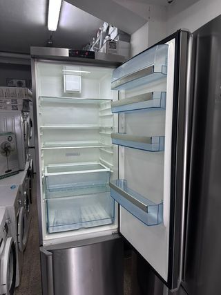 Nevera combi AEG con garantía y transporte