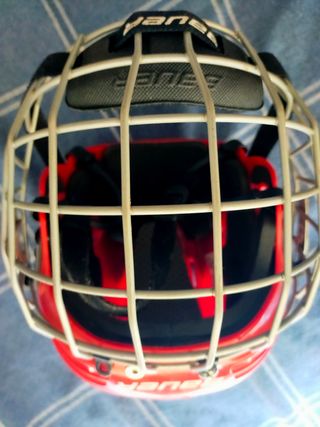 Casco de hockey Bauer rojo