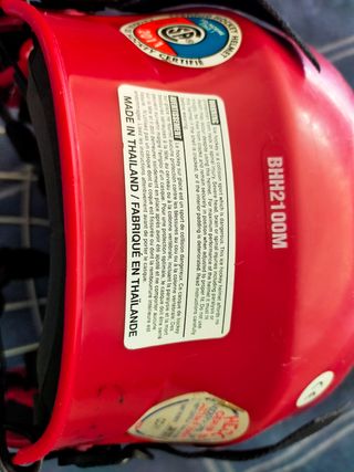Casco de hockey Bauer rojo