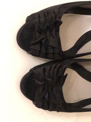UTERQÜE - Zapatos tacón peeptoe ante negro 41