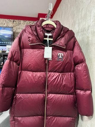 Chaqueta Tommy Hilfiger Plumas Larga Roja