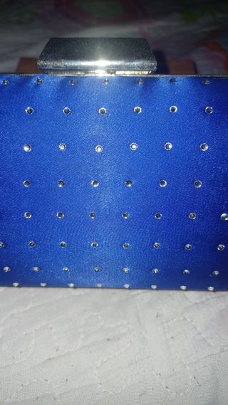 Sandalias y bolso de fiesta azules