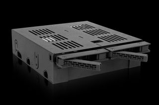 Icy Dock ExpressCage MB322SP-B