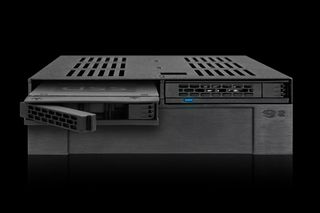Icy Dock ExpressCage MB322SP-B