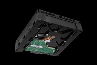 Icy Dock ExpressCage MB322SP-B