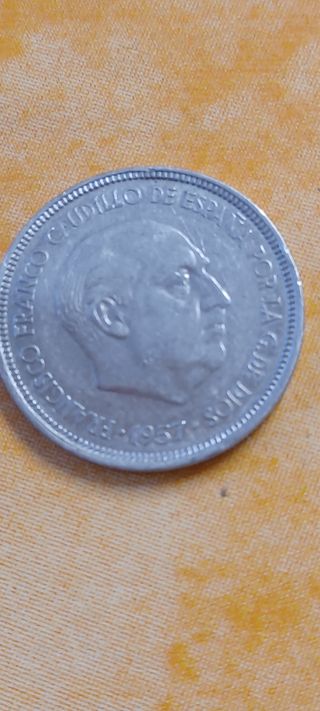 Moneda 5 Pesetas Franco 1957 error imprenta.
