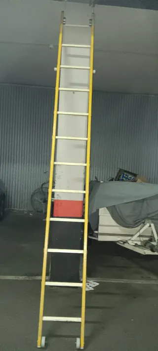 Escalera amarilla de aluminio 3.50m