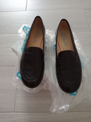 Zapatos Angelitos Talla 40 Negros.