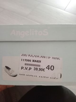 Zapatos Angelitos Talla 40 Negros.