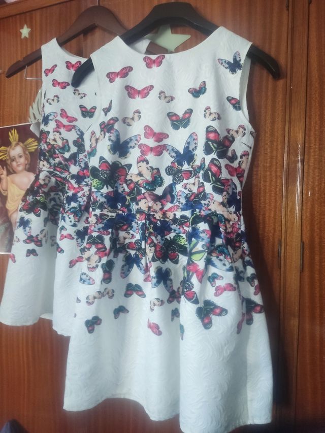 Dos vestidos niña mariposas T140C y M