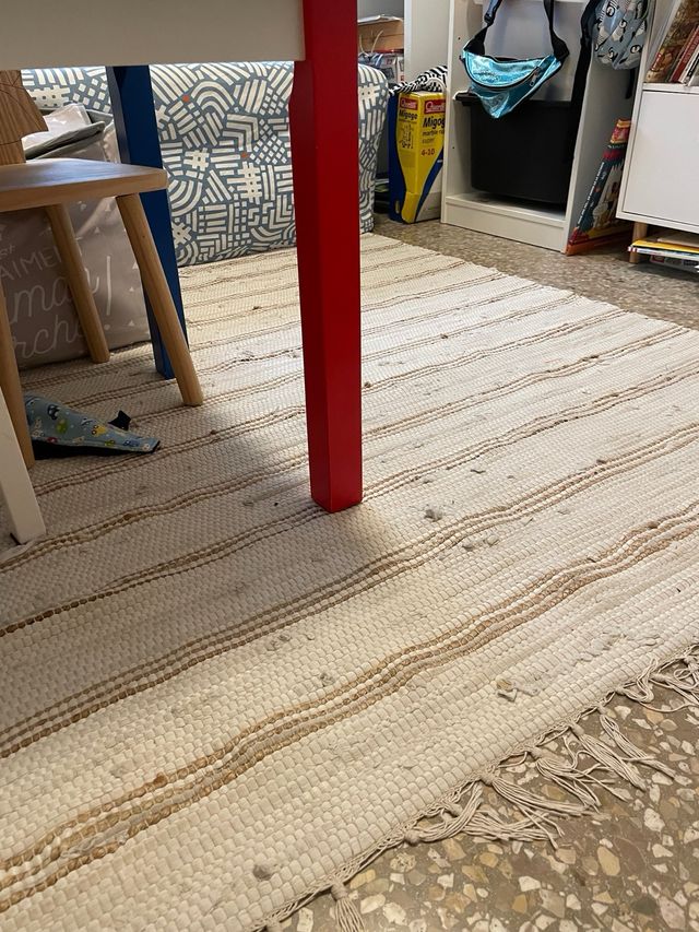 Alfombra de tela y yute