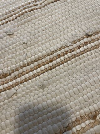 Alfombra de tela y yute