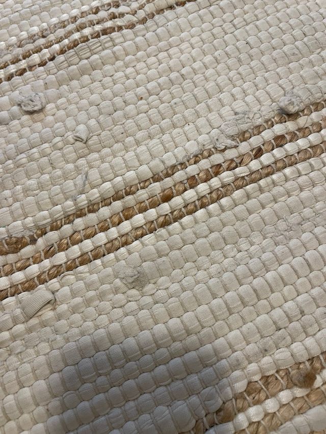 Alfombra de tela y yute